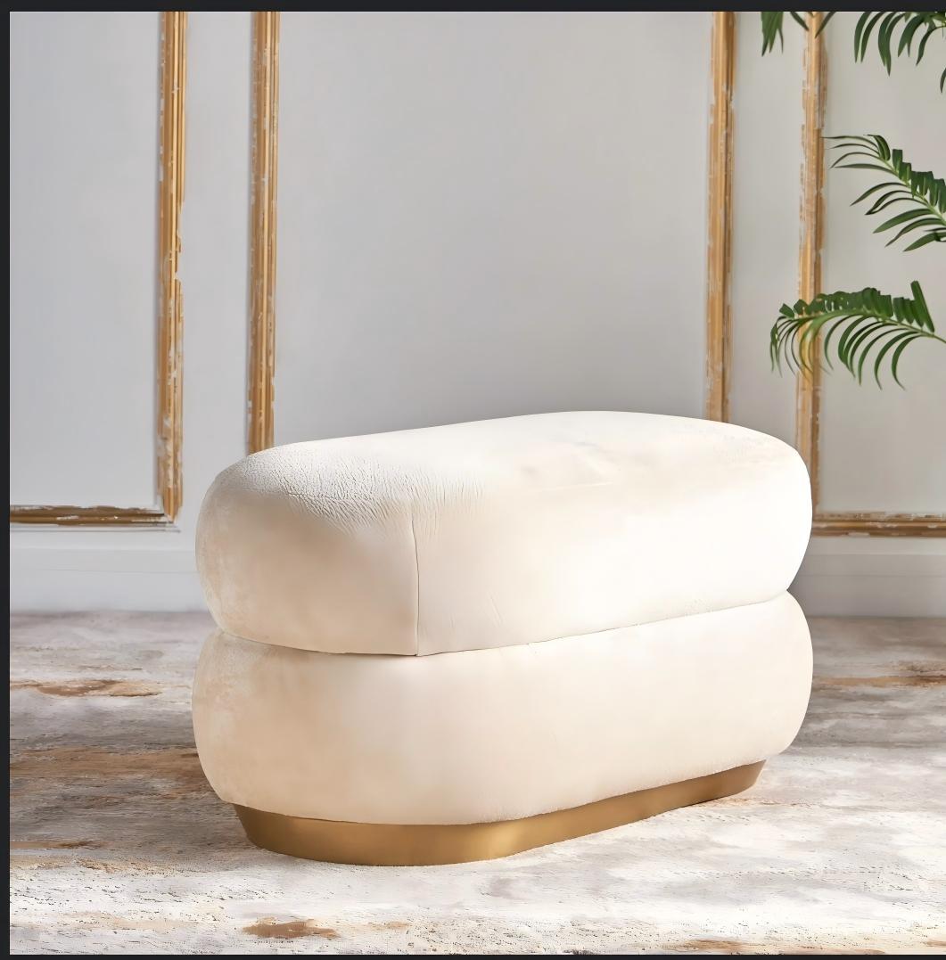 LUXURIOUS OVAL UPHOLSTERED OTTOMAN BENCH WITH GOLD BASE