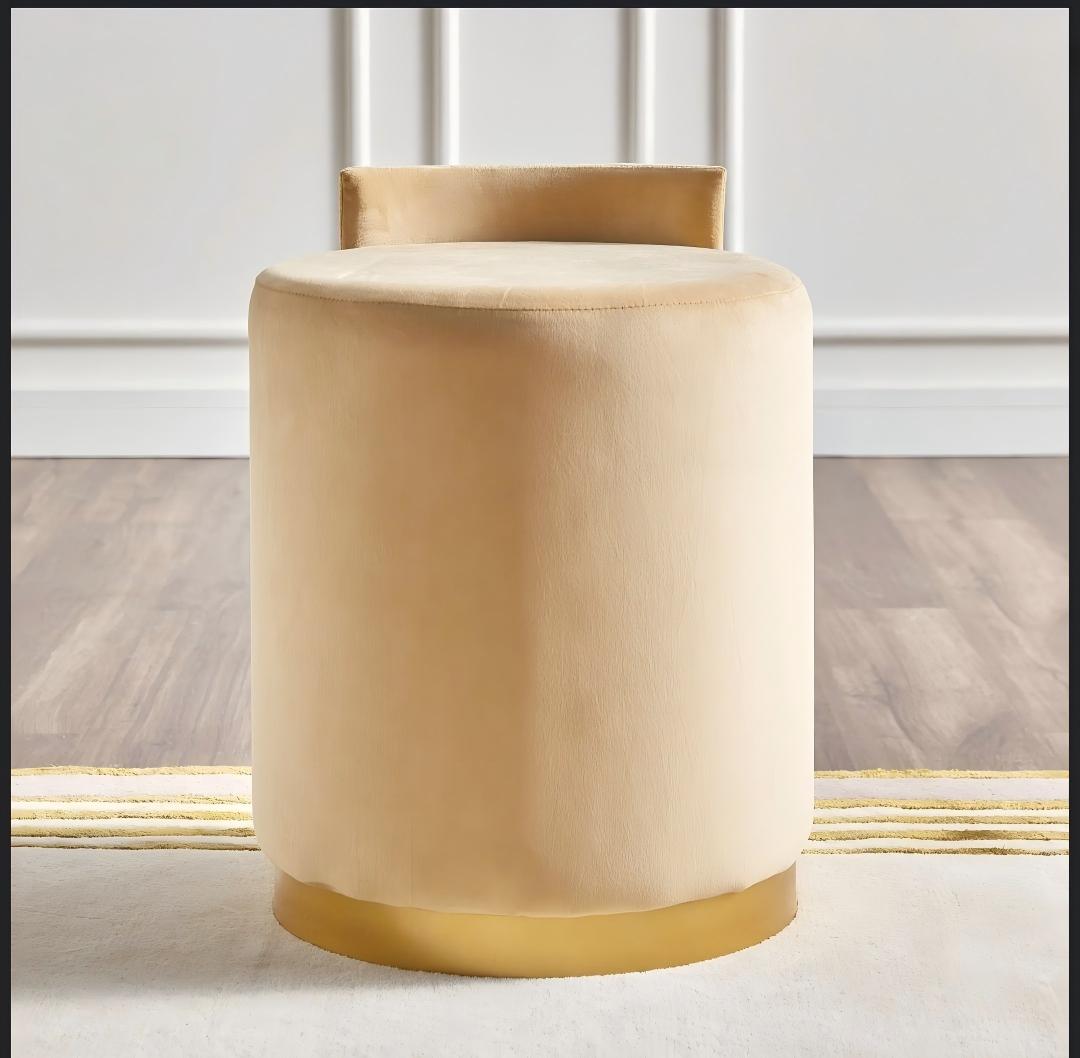 ROUND CURVY POUF WITH LOWER BACK & GOLDEN PINS